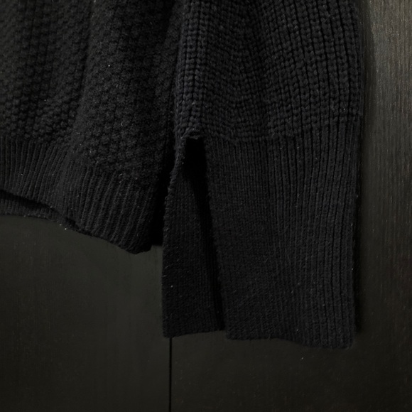 Sweater - Picture 2 of 4